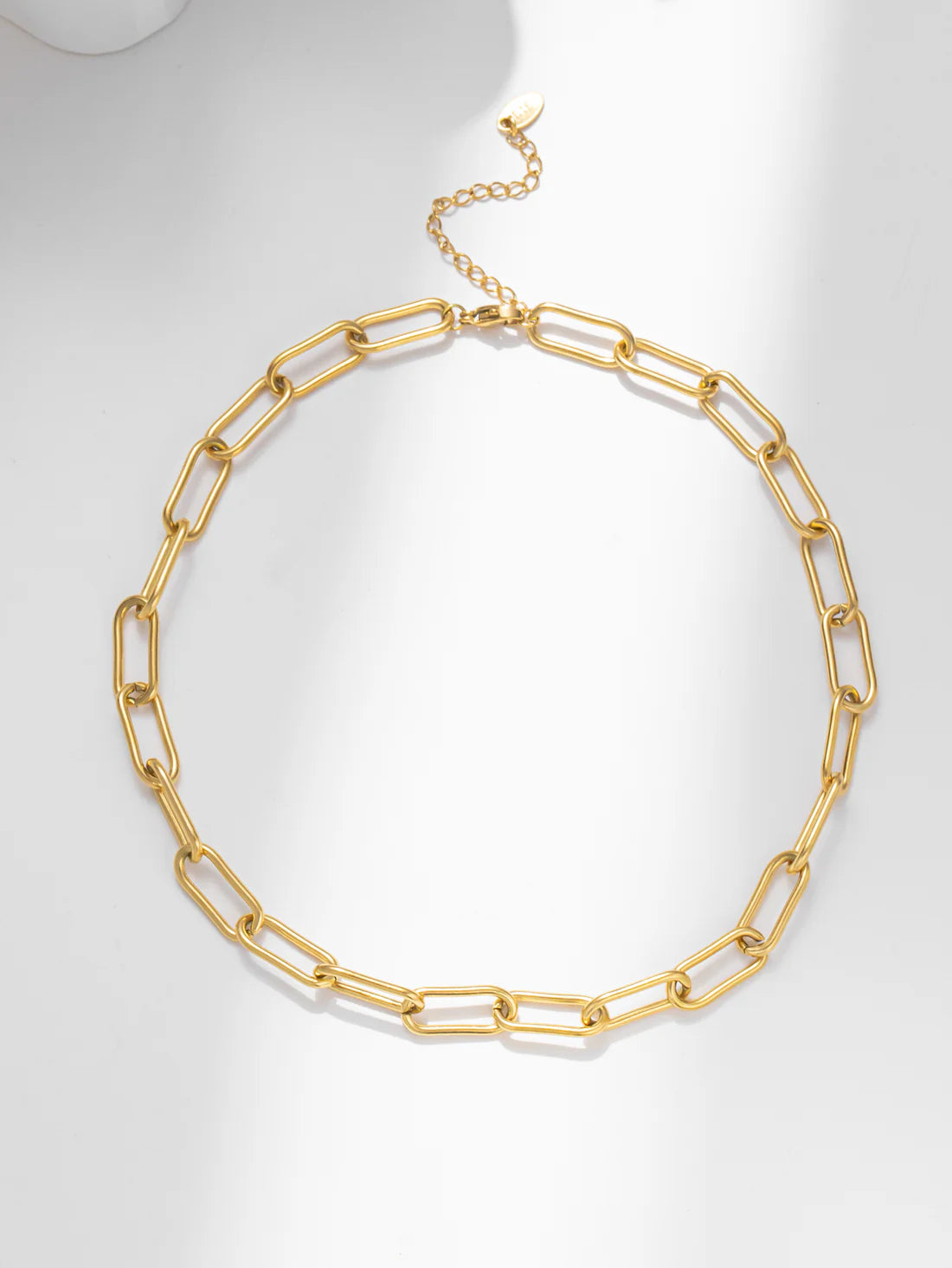 Lien Necklace