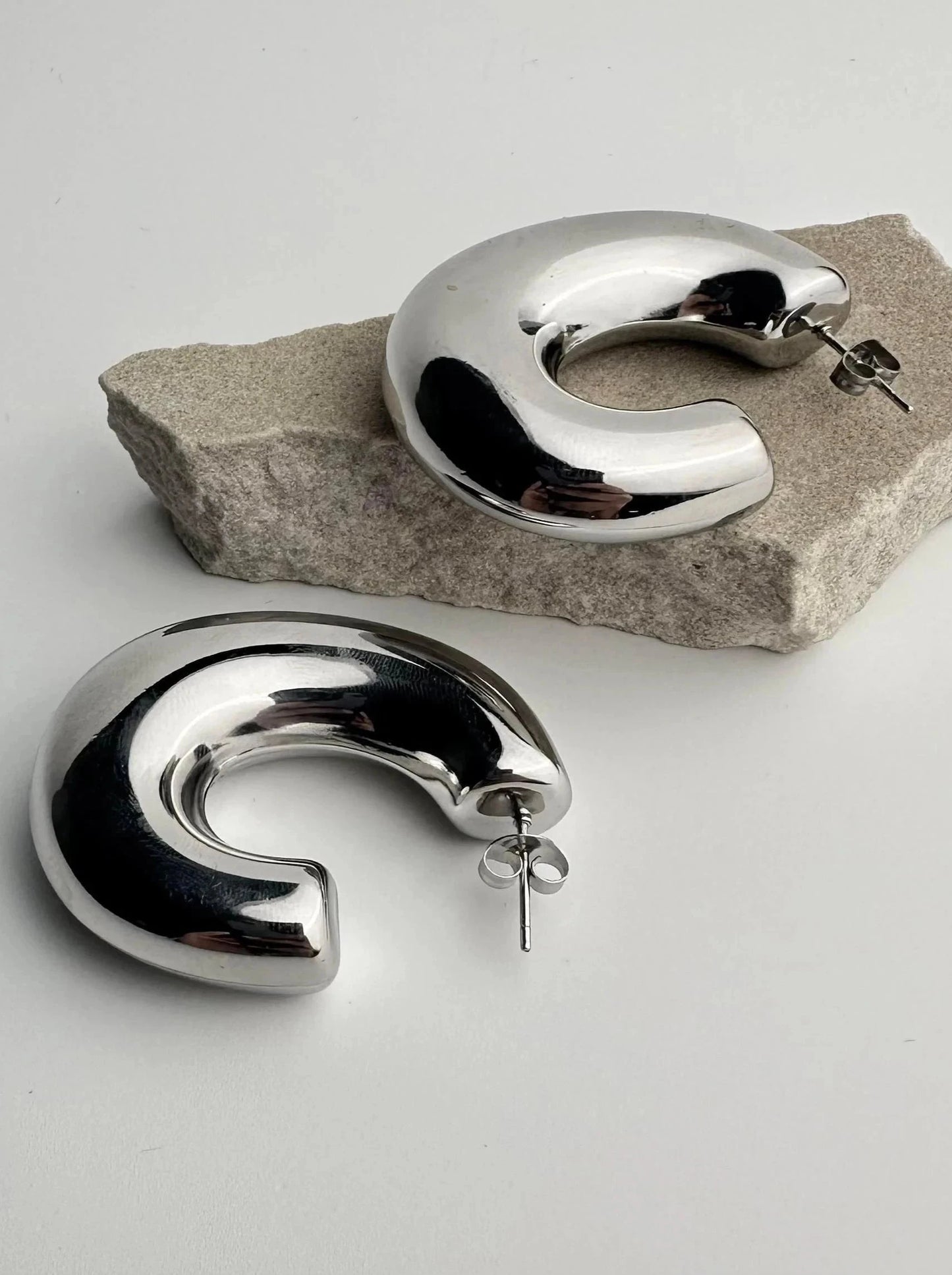 Luz Hoop Earrings