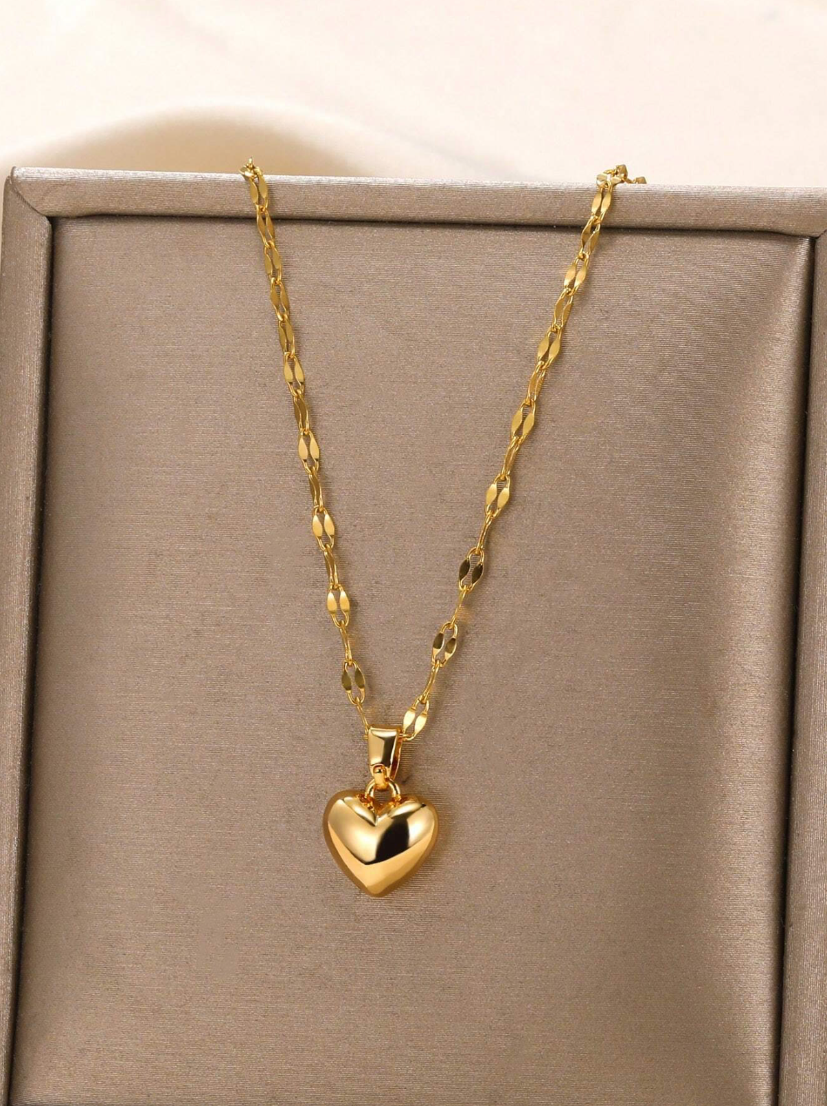 Coeur Necklace