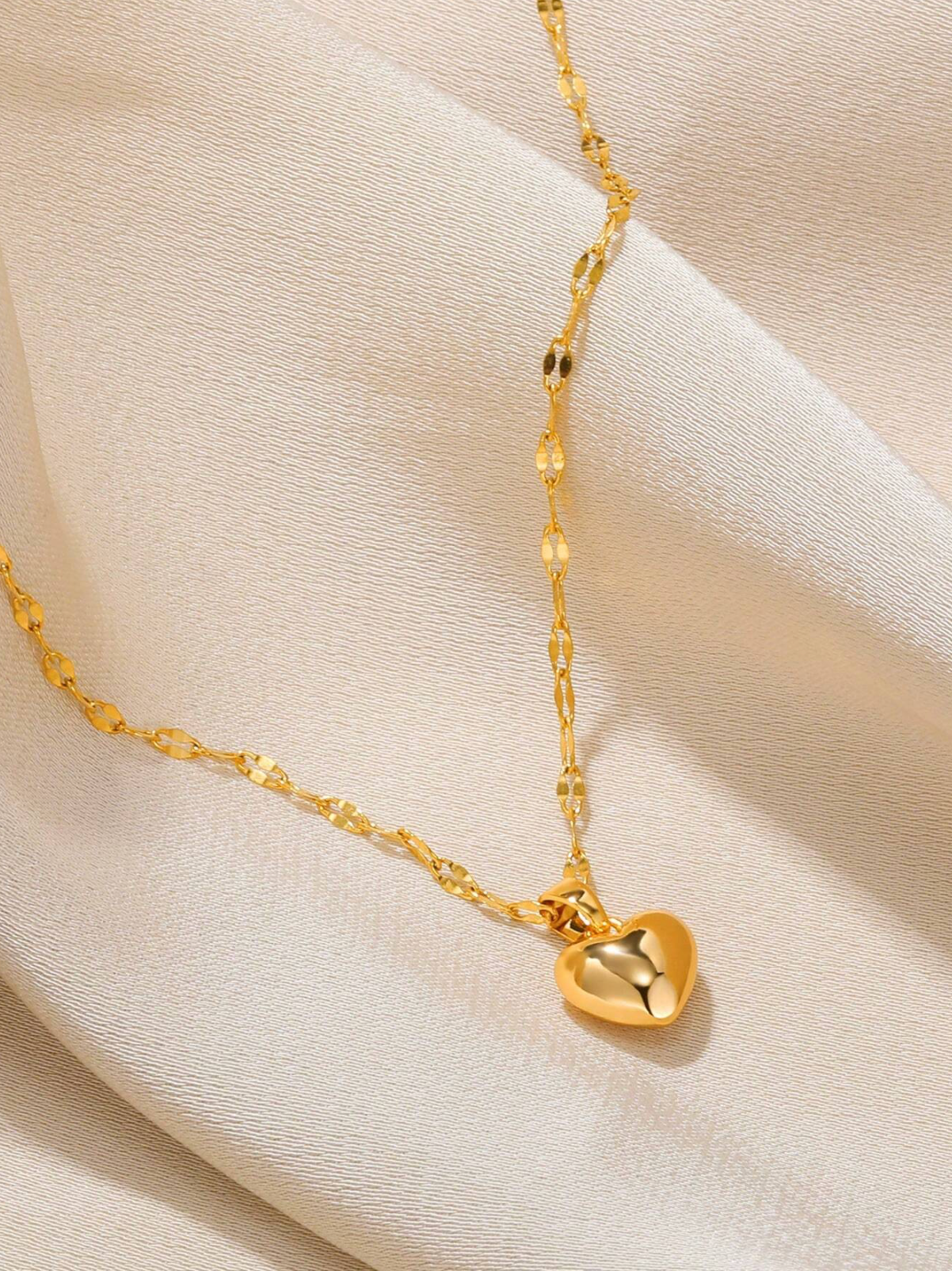 Coeur Necklace
