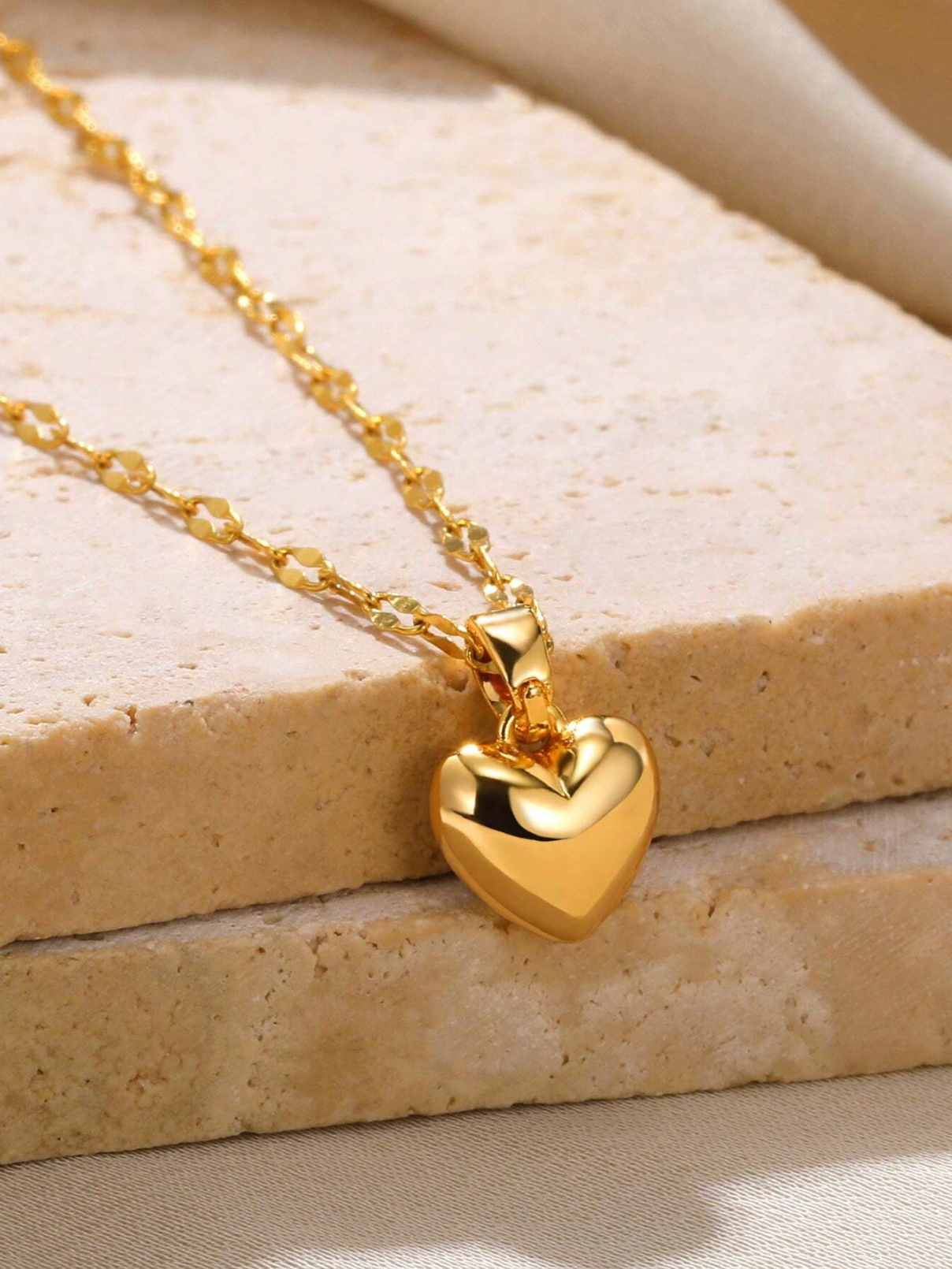 Coeur Necklace