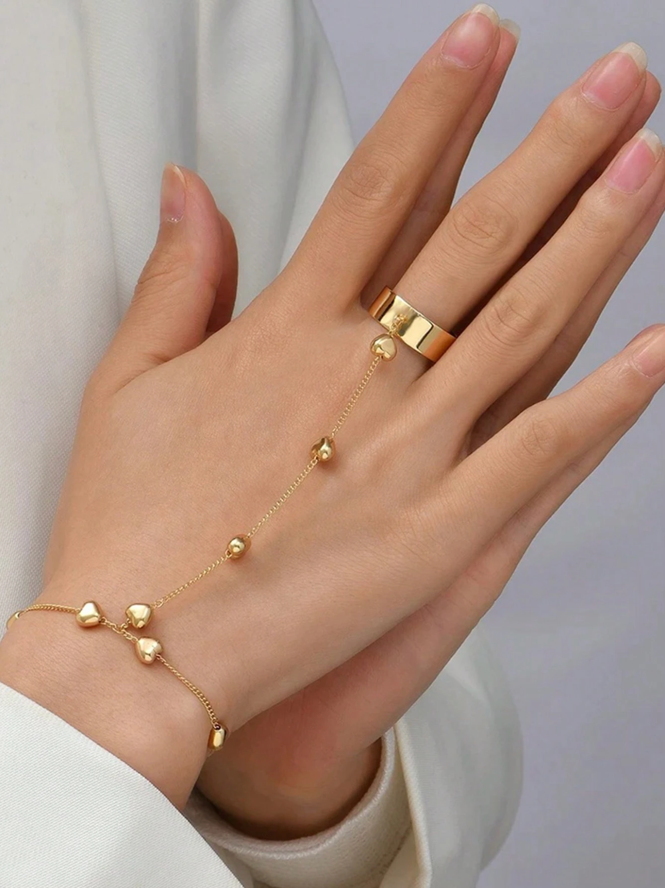 Amore Finger Bracelet