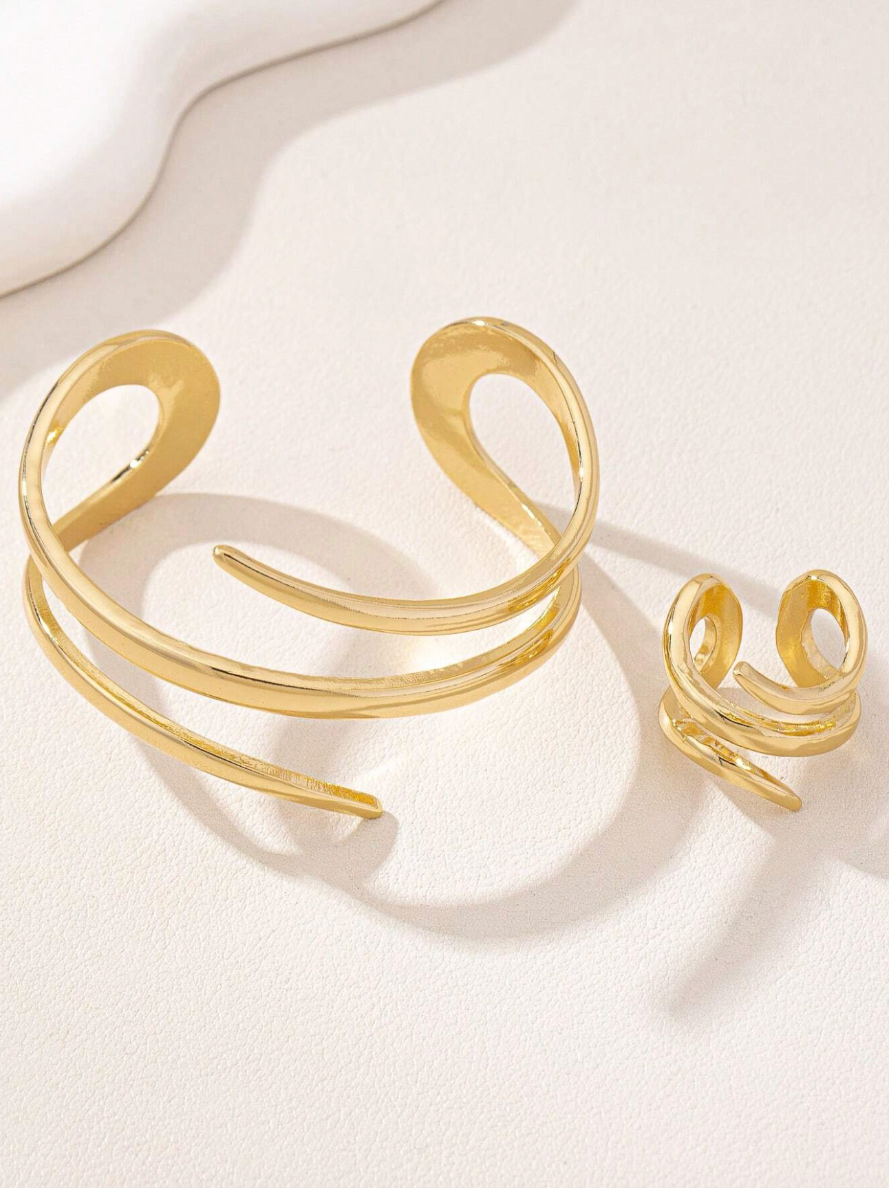 Zahra Cuff Bracelet