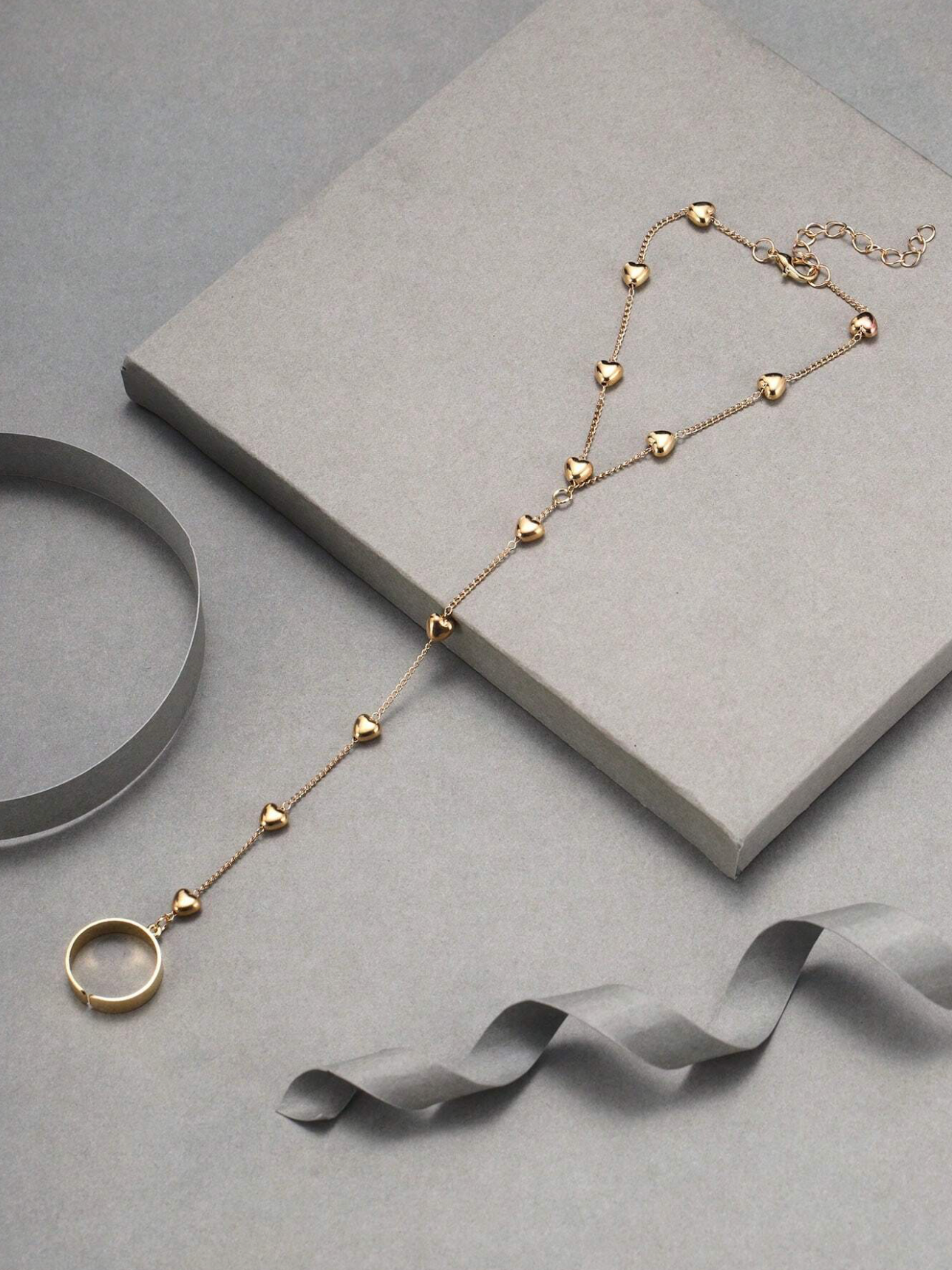 Amore Finger Bracelet