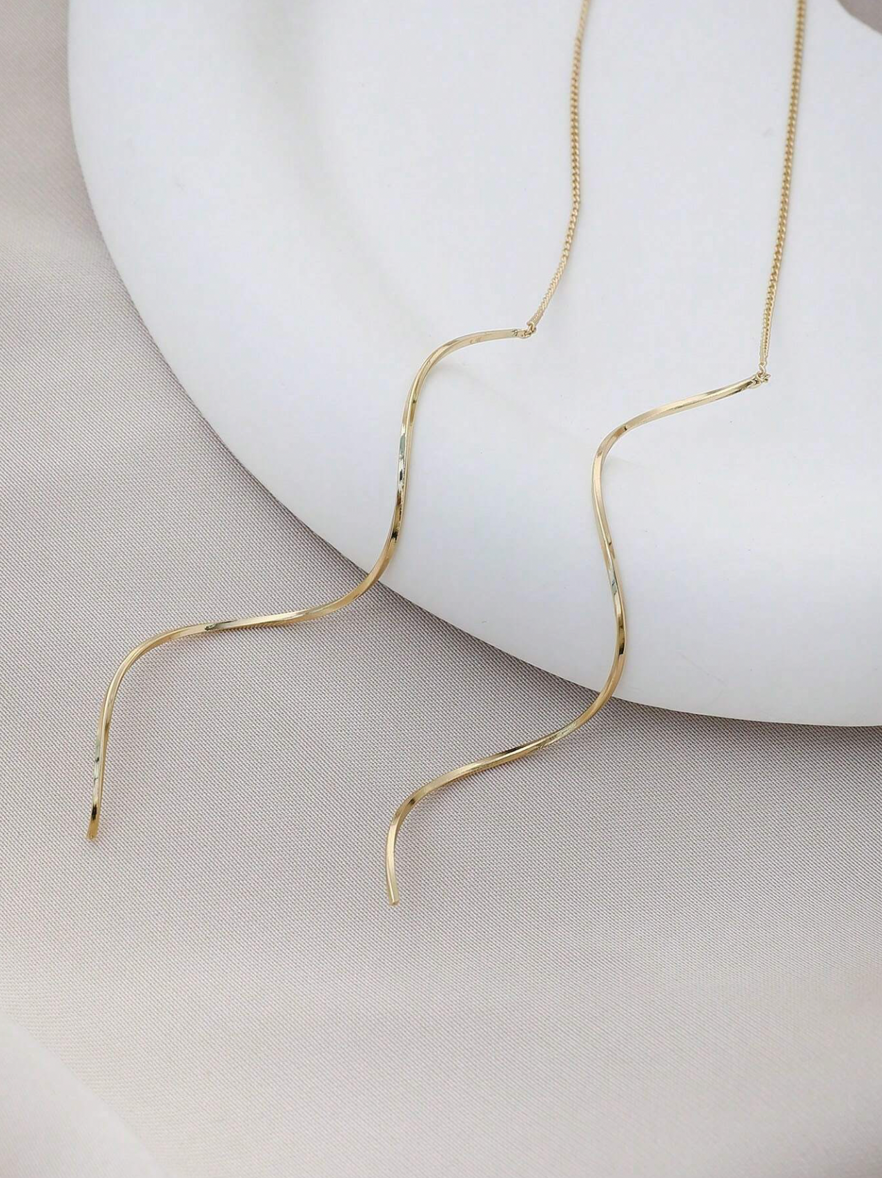 Olas Dangle Earrings